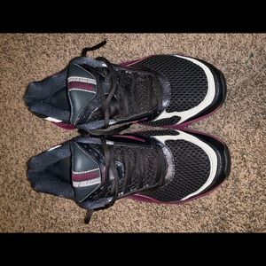 Run tone 💜 reebok tennis shoe 👟